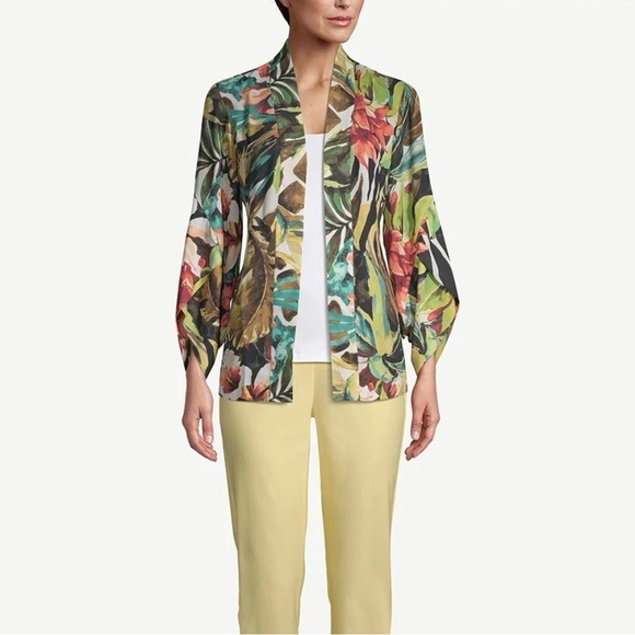 Chico’s NWOT Size 3 Tropical-Print Tulip-Sleeve Kimono Colorful Floral Blazer - Picture 1 of 13
